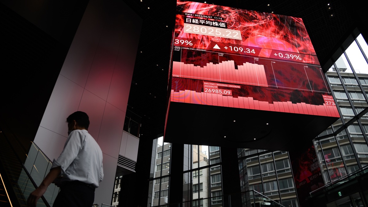 Asian stocks edge up amid China vow, countdown to Powell; Gold, Crude prices up, dollar index falls