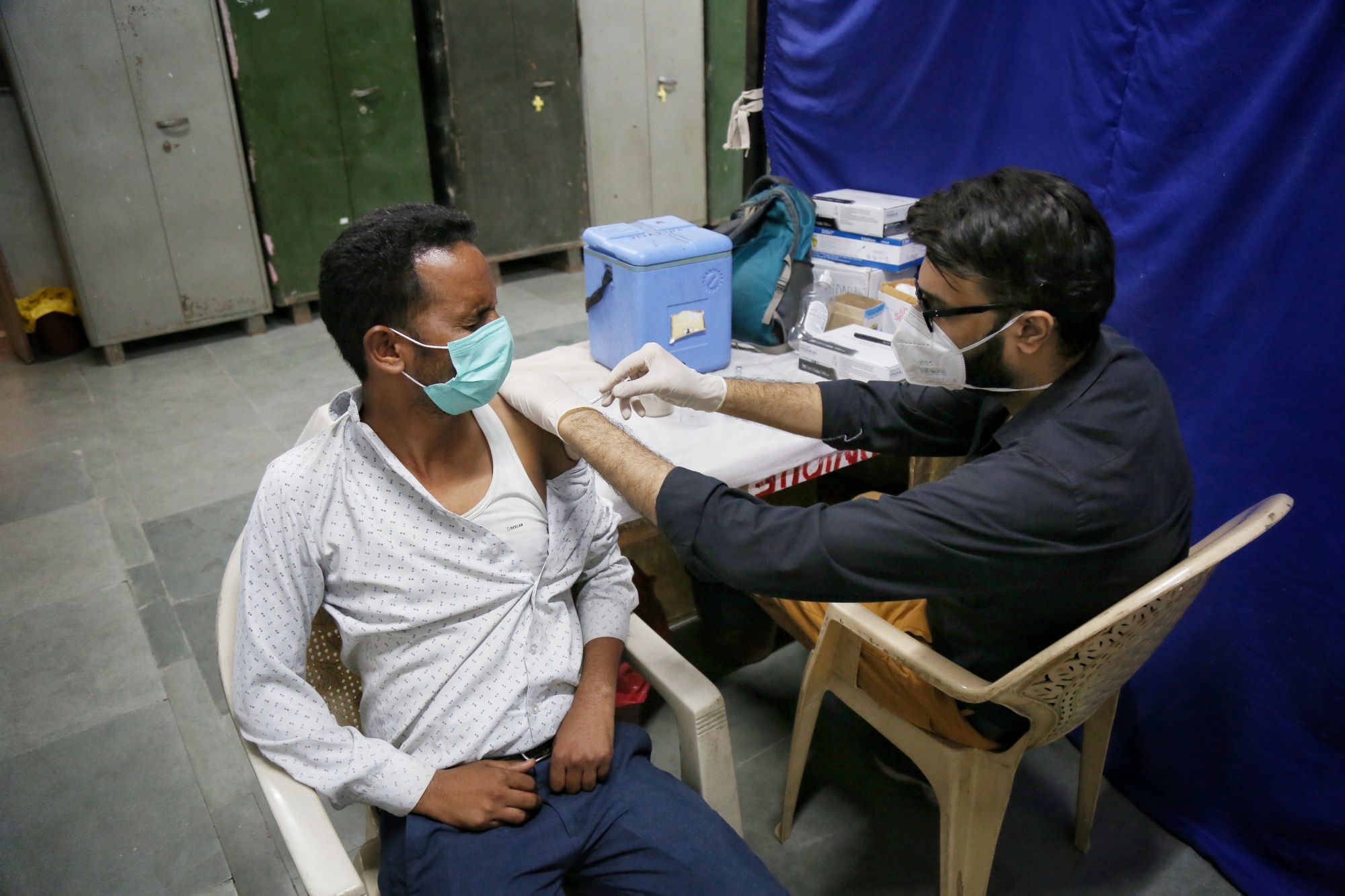 India’s 1 billion vaccines milestone hides a worrying disparity 