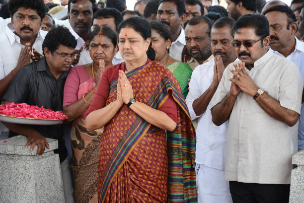 Will come once pandemic ends, Sasikala hints at returning to active politics