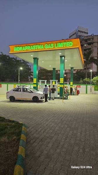 Indraprastha Gas downgraded to 'Neutral' as Delhi EV policy adds to CNG volume, margin risks