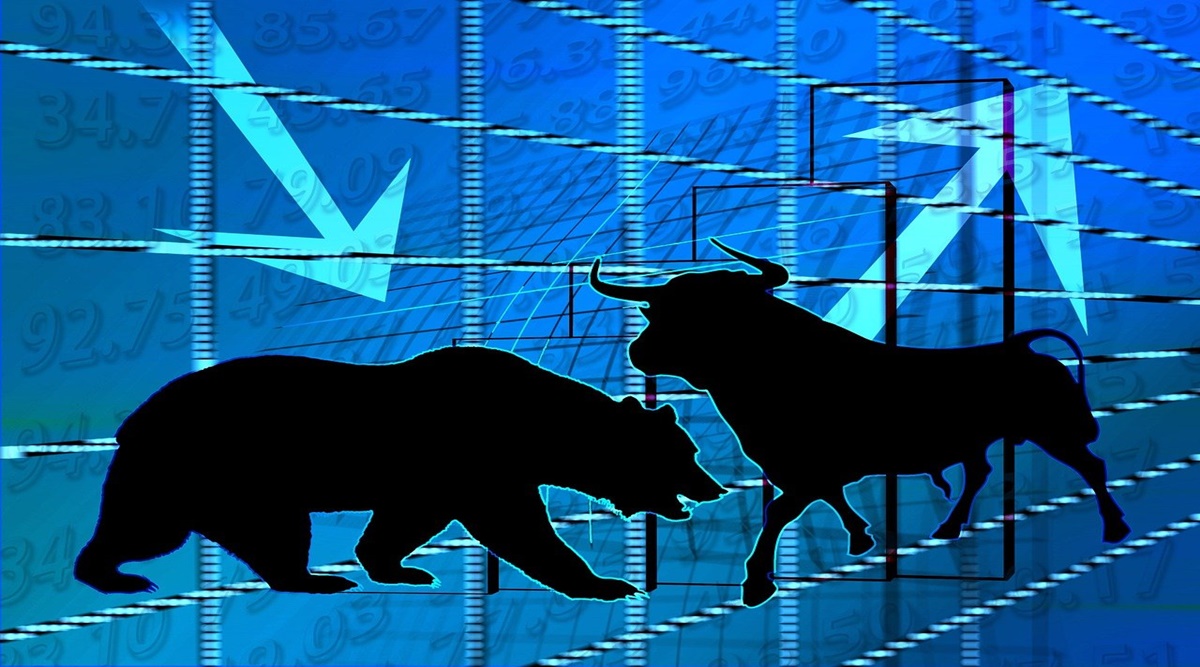 Share Market LIVE: Sensex flat, Nifty holds 17450, fall in crude oil supports equities; Reliance up, Infy down