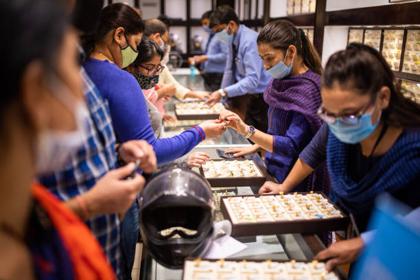 SBI lists out 6 golden reasons to subscribe Sovereign Gold Bond series III