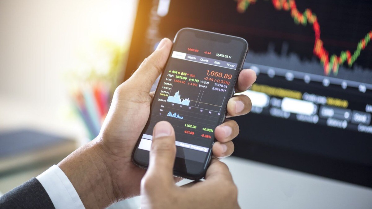 Trade Spotlight: How should you trade HDFC Life Insurance, Hindalco, M&M, Swiggy, Nykaa, Indian Oil Corporation and others on July 23?