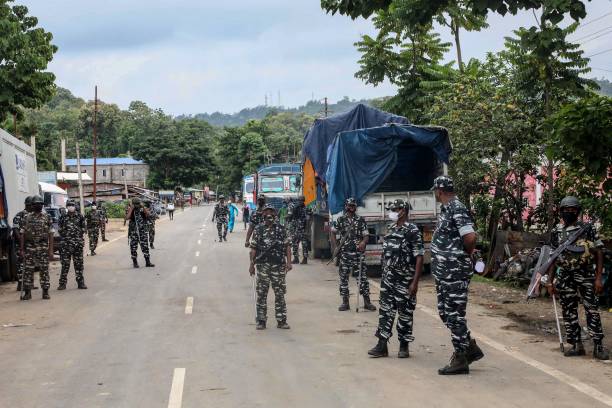 Assam clashes: 2 dead, 9 policemen injured in Dholpur village   
