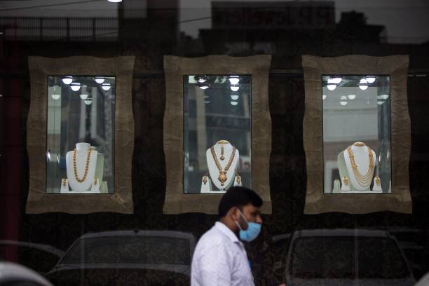 Gold prices today rise again, jumping Rs5,000 in less than 2 months