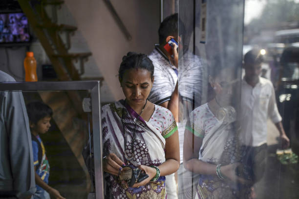 Jan Dhan accounts swell to 43 crore with total deposits over Rs1.46 lakh crore