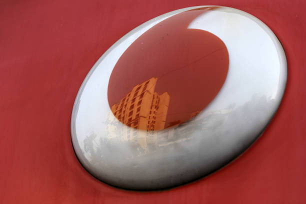 As Vodafone Idea wobbles on Birla exit, Airtel stock inches towards record high