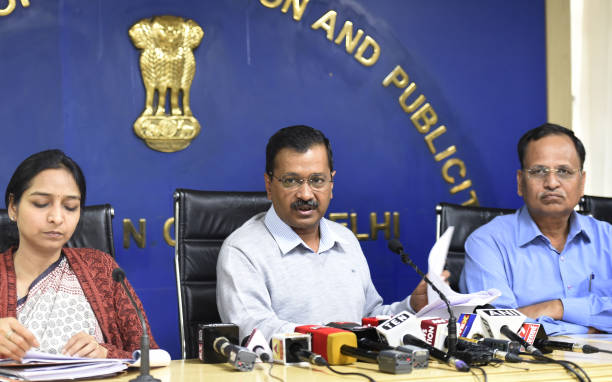 Delhi CM likely to announce week-long curfew starting today