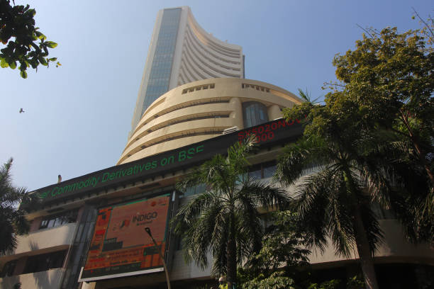 RIL, ICICI Bank help Sensex break 4-day losing run; Tata Steel drops 2 percent