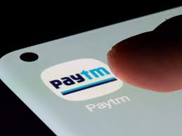 Macquarie sees 44% downside in 'cash guzzler' Paytm, sets target at Rs 1,200