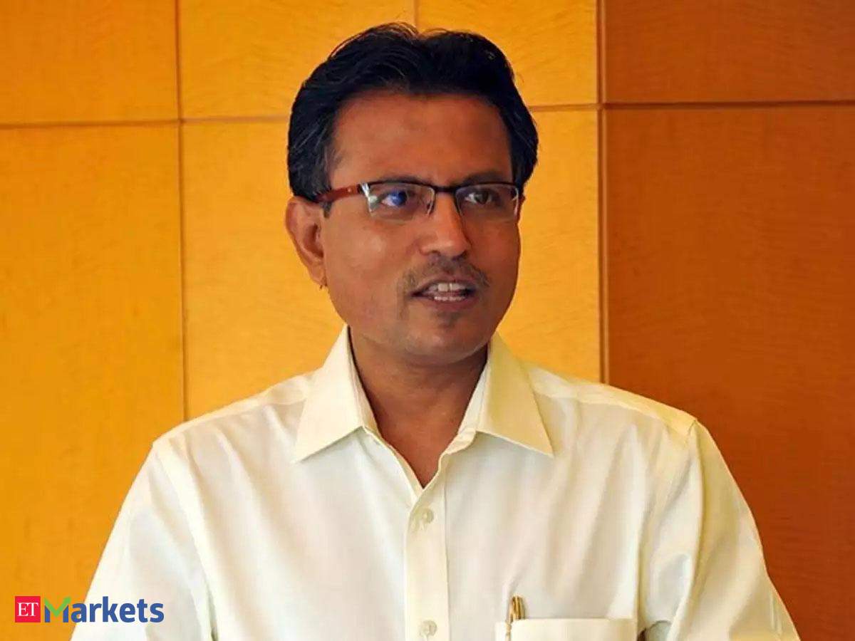 Sell and regret or ignore the risk now? Nilesh Shah explains what to do in a mega bull market   