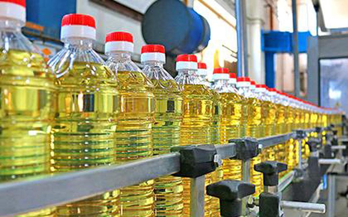 Sunflower oil imports may fall to 80,000 tonnes in April