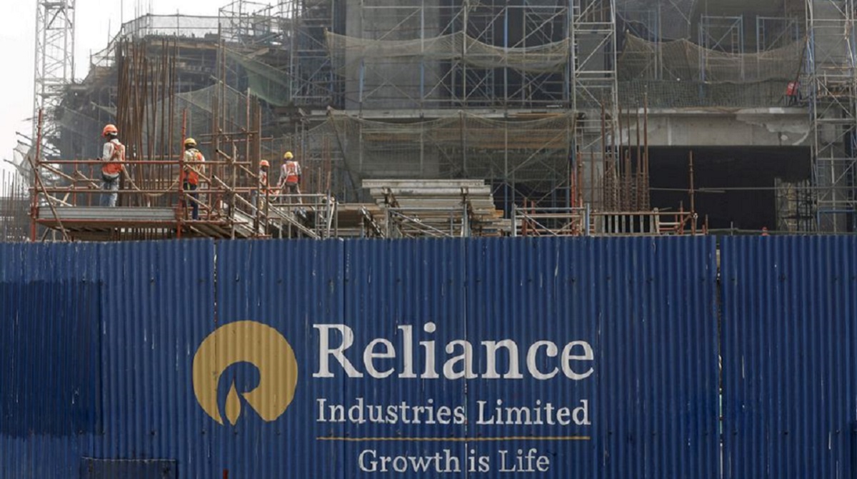 Reliance suspends gas auction after govt altered marketing rules