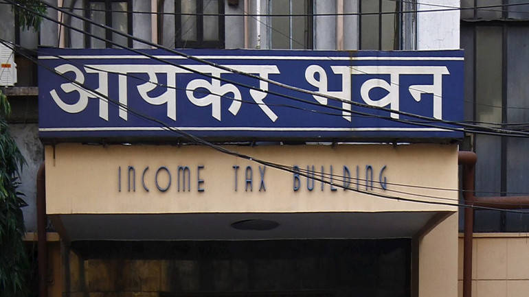 Income Tax dept detects Rs100 crore black money after raids on Gujarat group