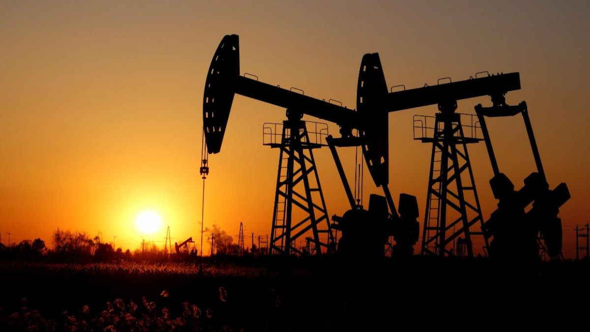 Crude price may hit Dollar 100/bbl, no major correction expected; Use dip around Rs 6500/bbl to go long