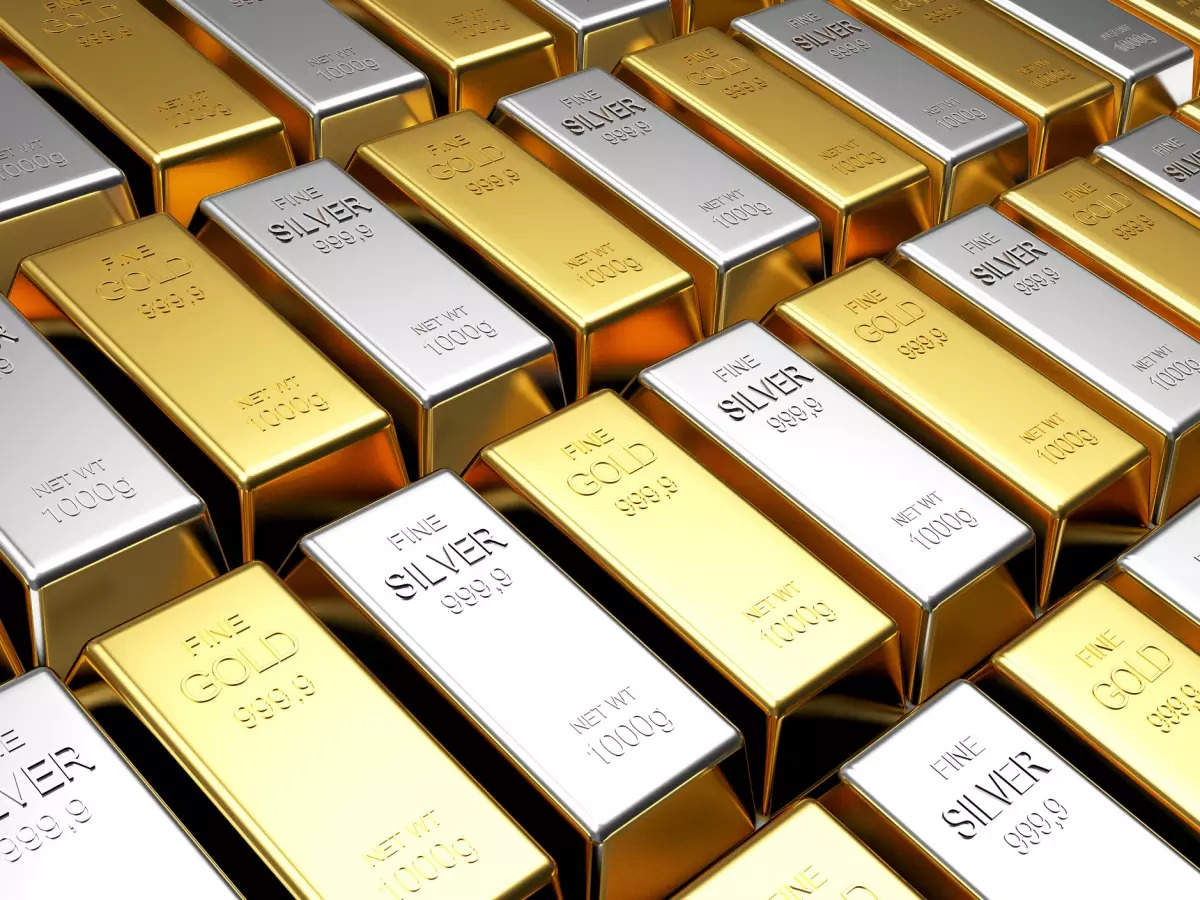 Gold rate today: Yellow metal trades flat, silver marching towards Rs 62,000