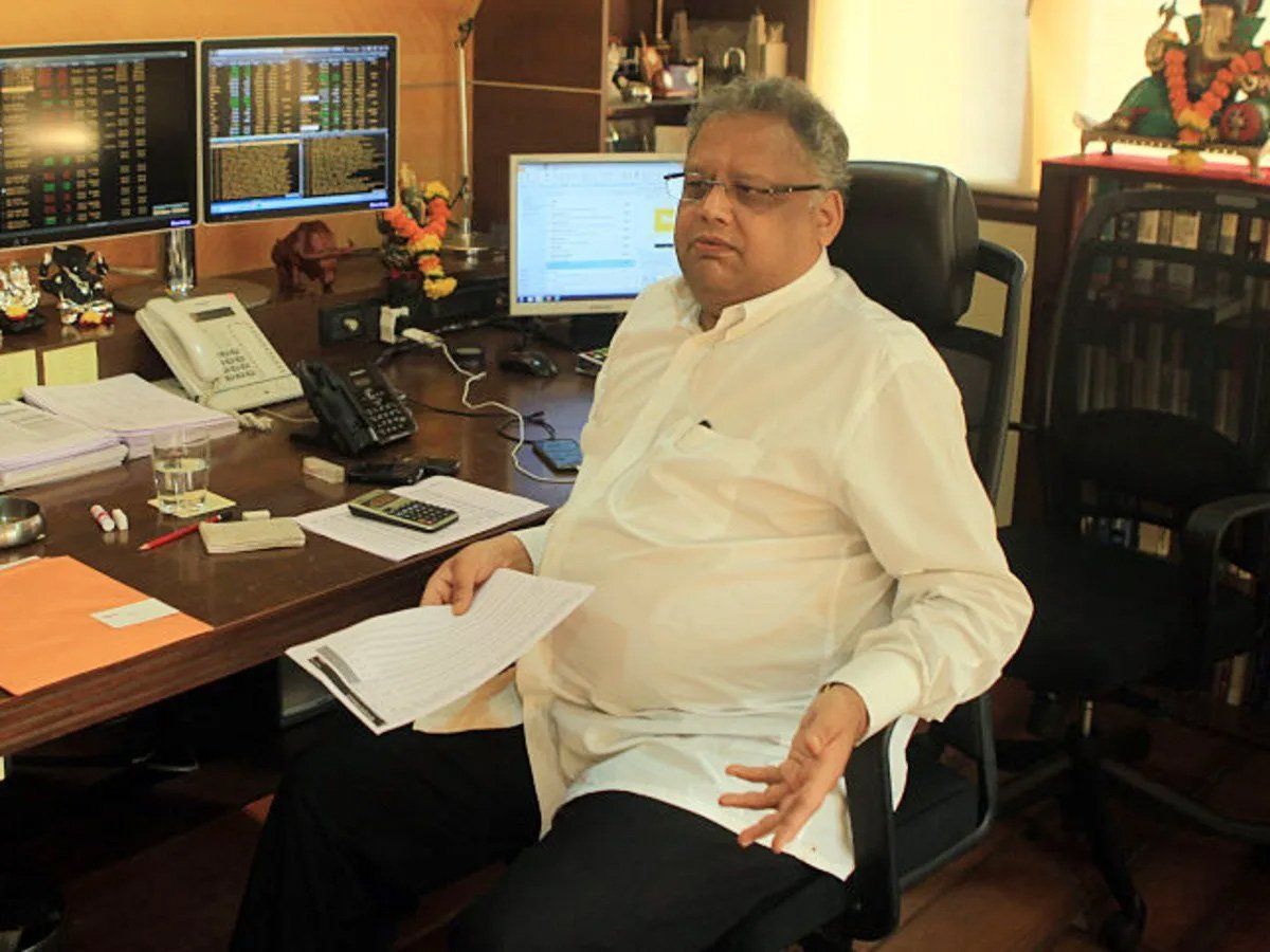 Experts recommend buy on this Rakesh Jhunjhunwala, Radhakishan Damani stock