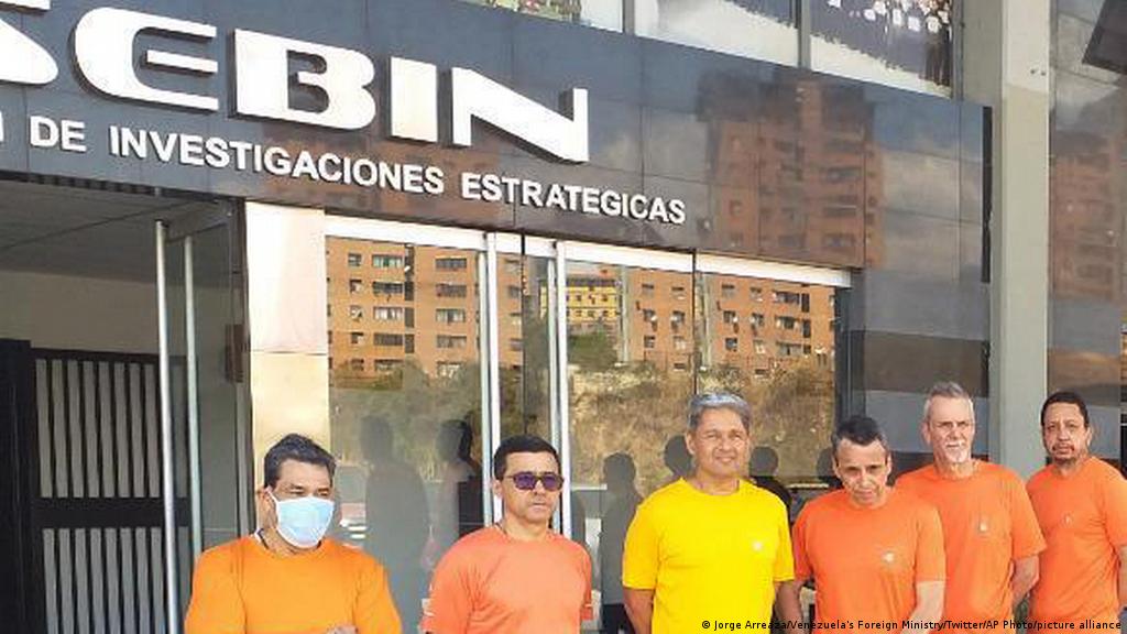 Venezuela releases 7 jailed Americans  US frees 2 prisoners