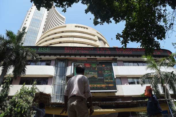 India stock markets likely to be ranged; RIL, ICICI Bank, Tech Mahindra in focus