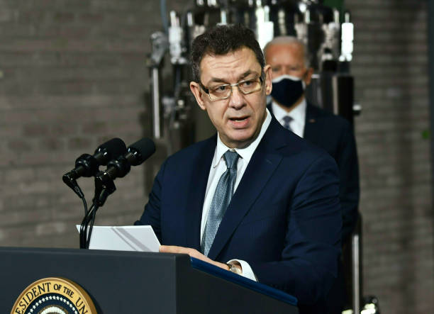 Israel honors Pfizer chief Albert Bourla at Independence Day celebrations