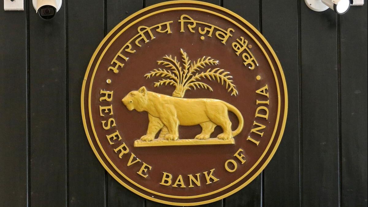 Muthoot Finance, Manappuram shares fall up to 8% on RBI's cash disbursal advisory