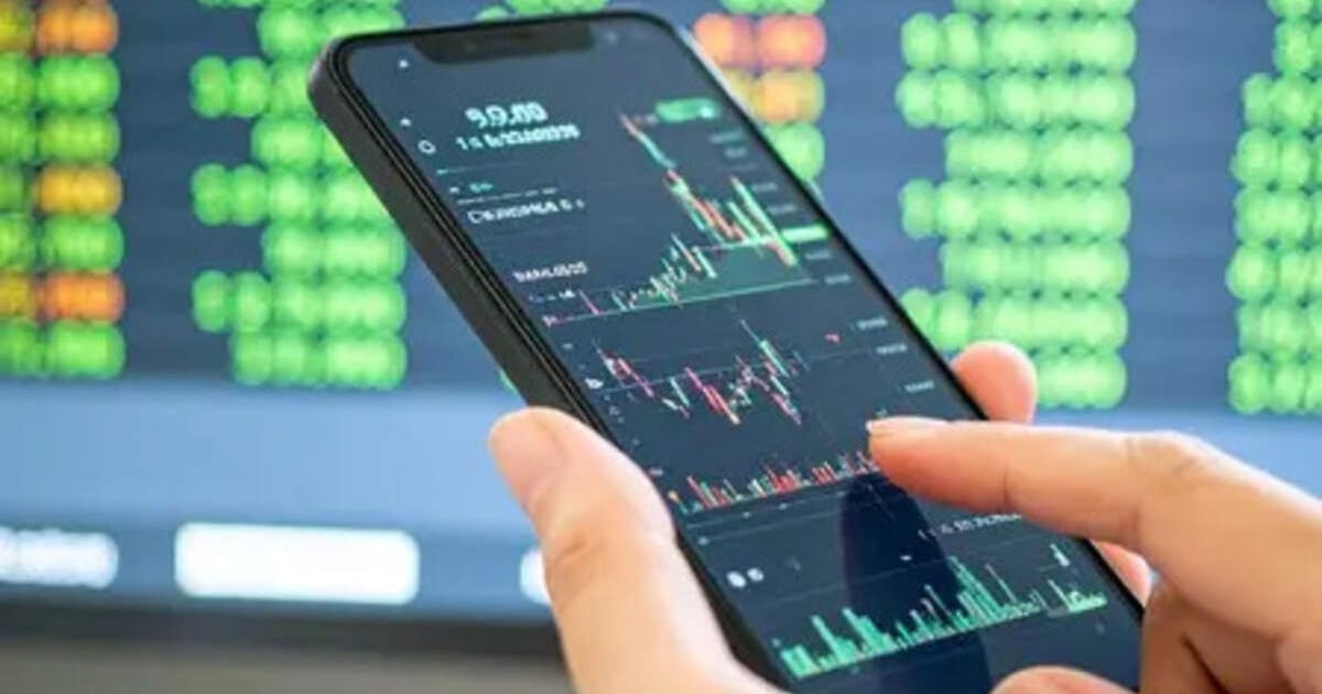 Top 10 Firms Lose Rs 1.55 Lakh Cr in Market Cap; HDFC Bank, Bajaj Fin Slide