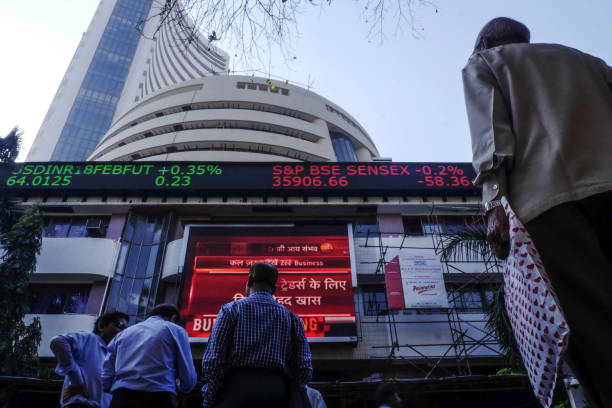 Indian stock markets fall at open as covid cases continue to climb