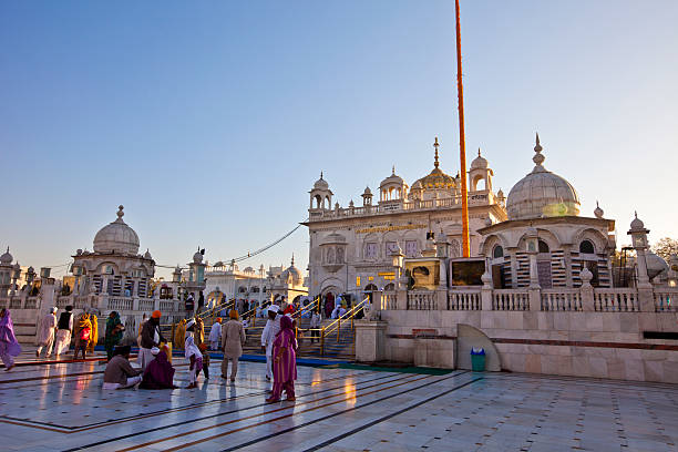 Nanded Gurudwara to use all its Gold collected in last 50 years to construct hospitals & Medical Colleges