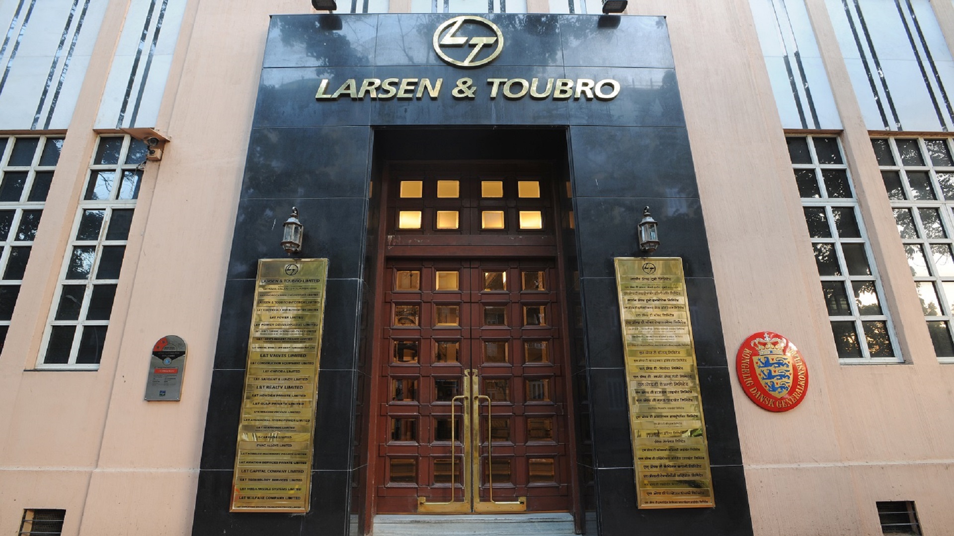 JPMorgan backs L&T stock with 'Overweight' rating, sees strong revenue growth, margin gains