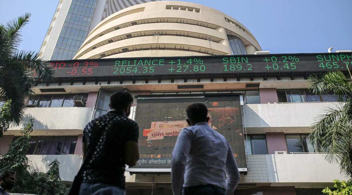 Share Market LIVE: Nifty settles above 18100, Sensex below 60950; Sun Pharma, HUL top gainers