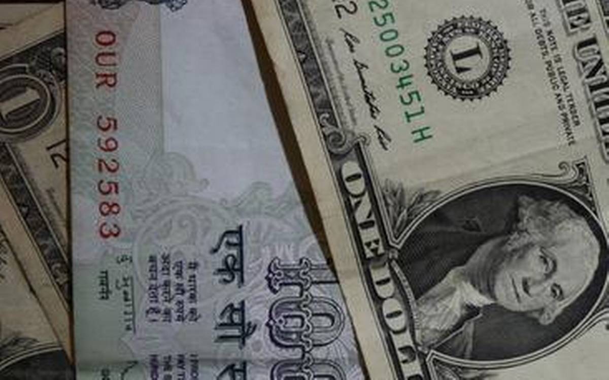 Rupee slips 7 paise to 74.67 against US dollar in early trade 