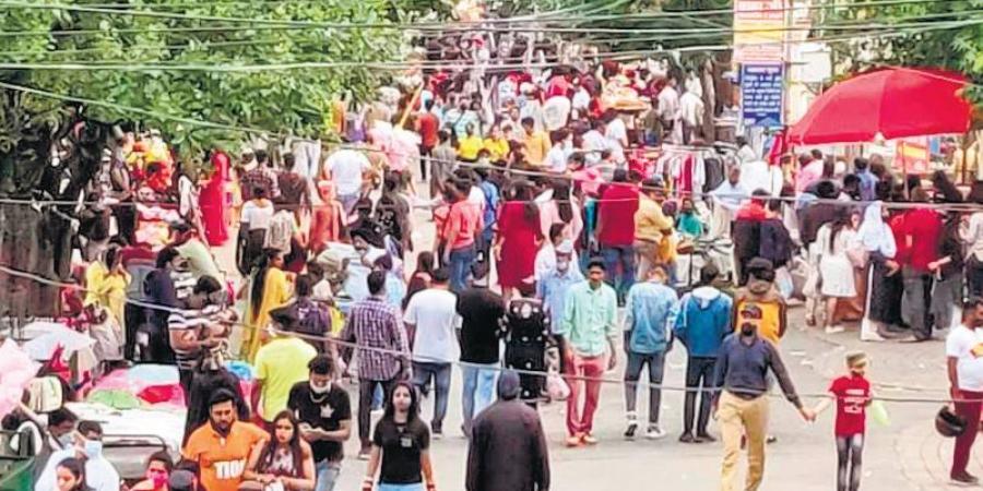 Nainital witnesses tourists rush despite Covid threat; police intensify checking