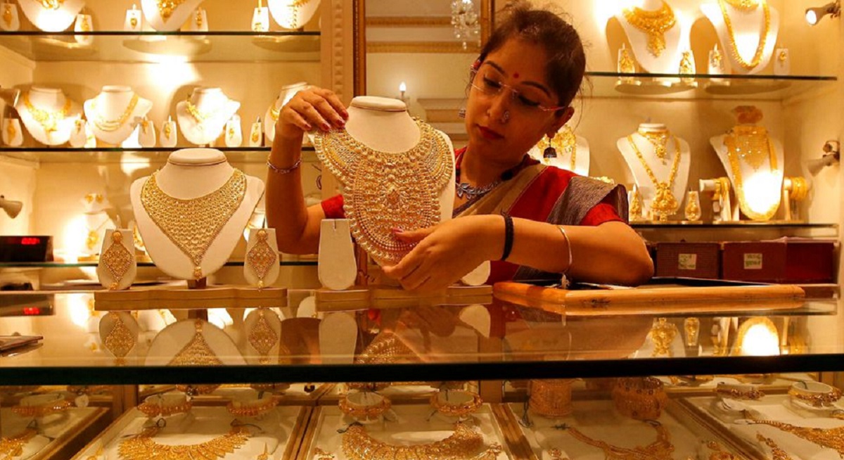 Organised gold jewellery retailers’ revenue to grow 23-25%, retail sales volume to increase 16-18%, says CRISIL