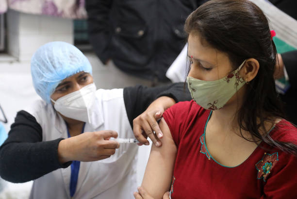 Govt to open up vaccination for everyone above 18 from May 1
