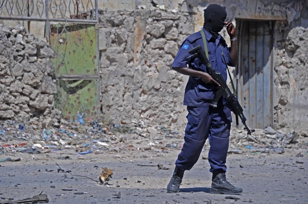At least 20 killed in Somalia hotel attack