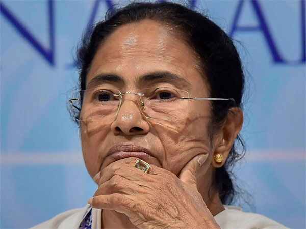 Mamata Banerjee arrives at CBI office after arrest of West Bengal ministers, MLA in Narada case