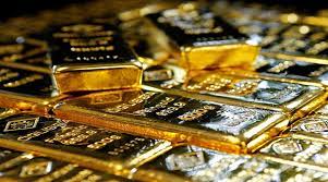 Interest rate hike, geopolitical tensions moving investors towards Gold; avoid taking short positions