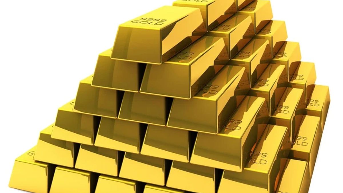 Gold Price Today, 10 Feb: Gold slips as dollar edges up; fears of further rate hikes from US Fed dampen appeal