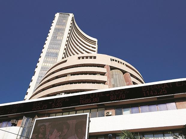 These stocks to buy or sell today