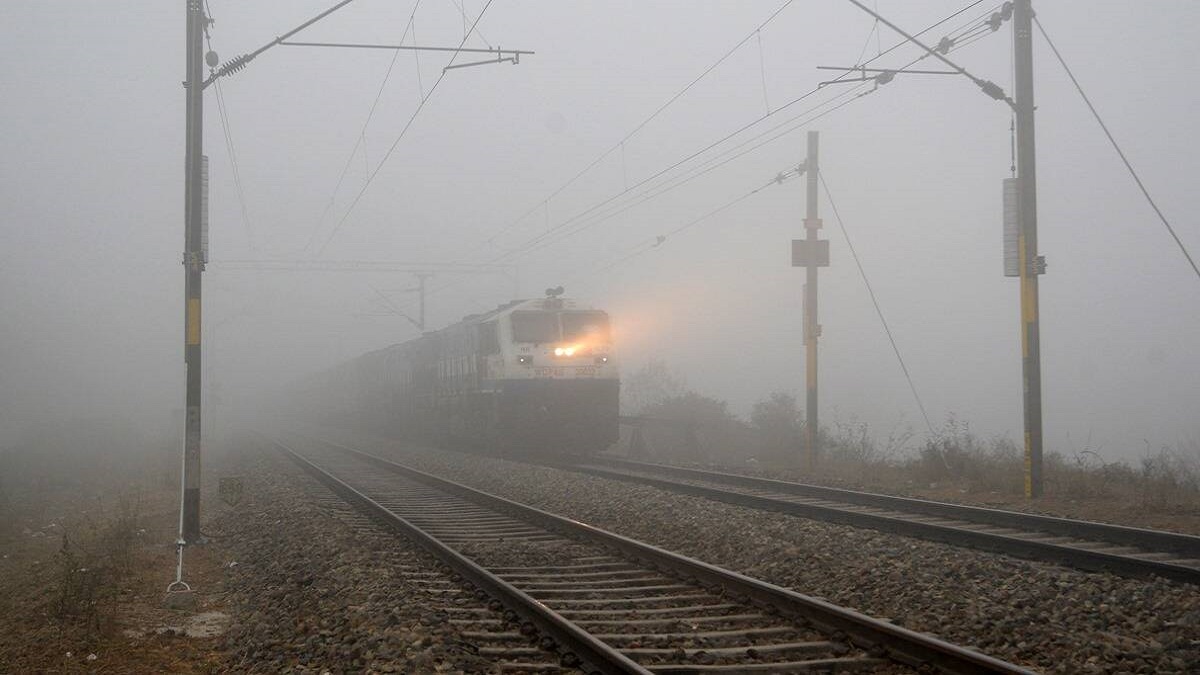 Railway movement affected amid cold wave in North India, Delhi airport issues fog alert – Full list of new train schedule here