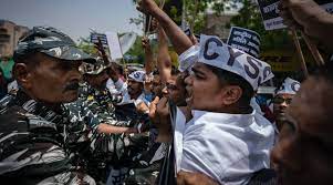 Agnipath row: 10 held, 225 booked for violence, blocking expressway near Noida during protest