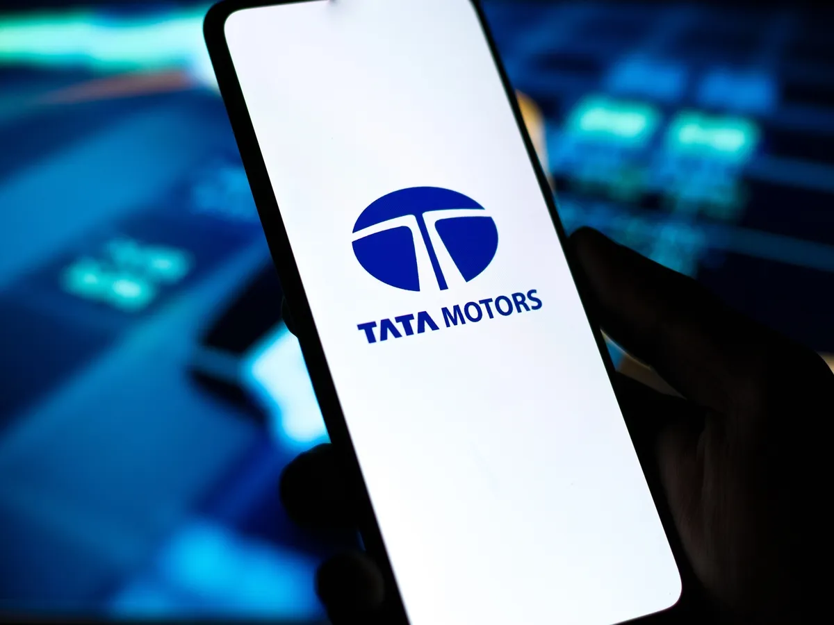 Tata Motors share price extends losses, down 3% as UBS keeps 'sell'