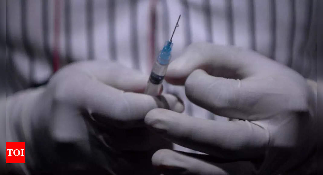 America's CDC endorses COVID-19 booster shot for millions of older citizens   