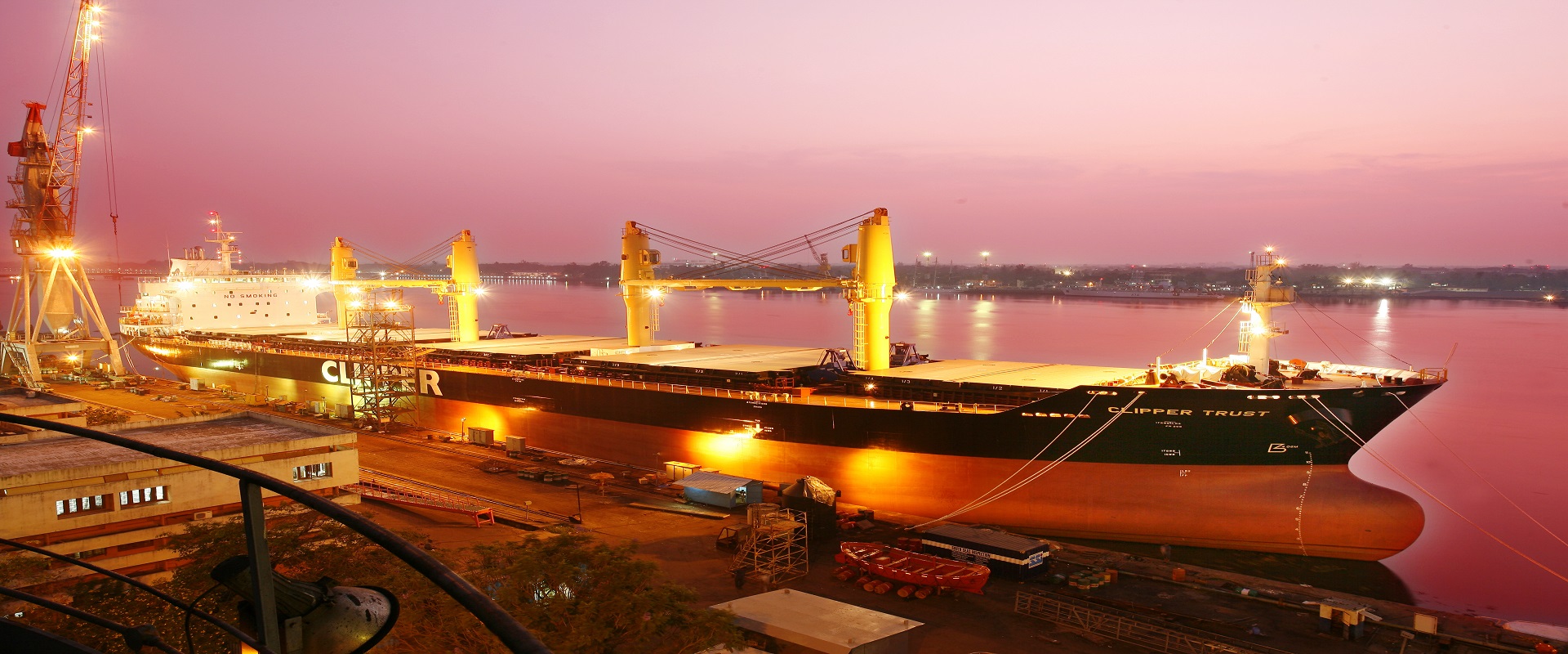 Cochin Shipyard shares up 2% on collaborates with Drydocks World to develop ship repair