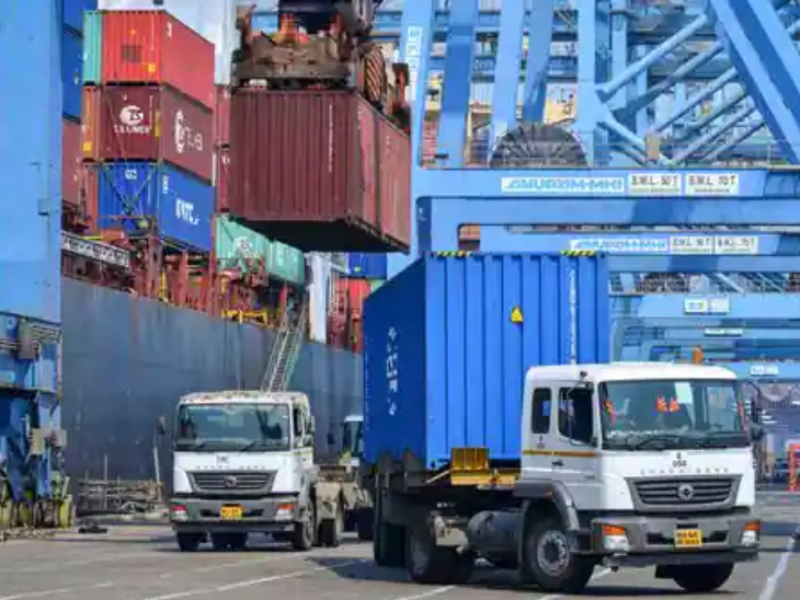 India Nov trade deficit at record dollar 23.27 billion   
