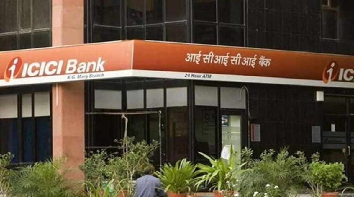 ICICI Bank Rating: buy; Outperforming its peers once again