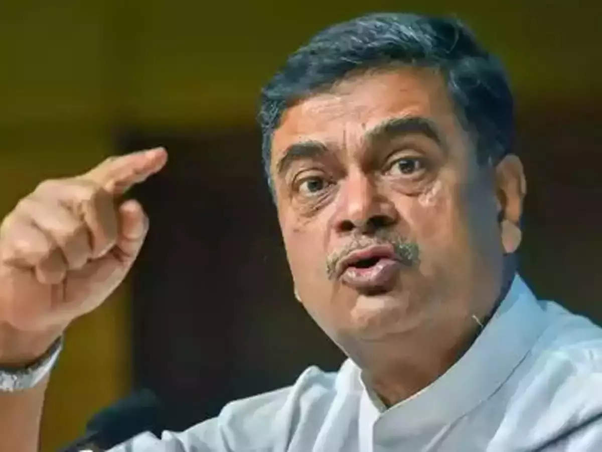 Bids for 4,000 MWhr battery storage projects to be invited soon: Power Minister R K Singh  