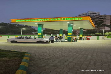 Indraprastha Gas downgraded to 'Neutral' as Delhi EV policy adds to CNG volume, margin risks