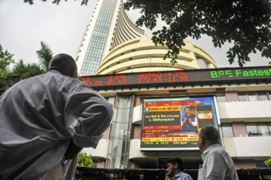 Nifty, Sensex extend losses as investors brace for US election, Fed meet; FII selling to persist